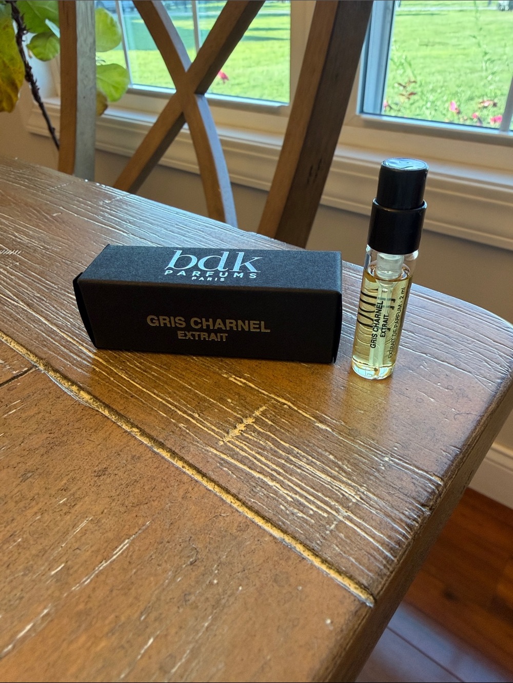 BDK Gris Charnel Extrait Sample